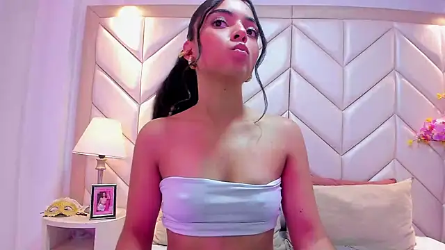 AriaBelles online show from October 2025 07:36:02 PM