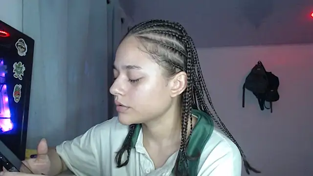 LittleCheerry69 online show from November 2025 03:47:01 PM