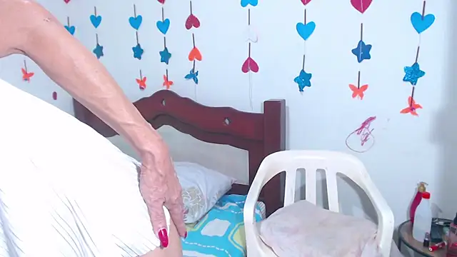 lorenacapelli online show from February 2026 01:18:02 PM