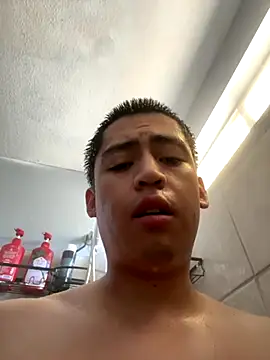 Snapshot of ohleafpix chatting on October 2025 10:33:02 PM ohleafpix online show from October 2025 10:33:02 PM