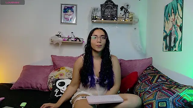 LucyDerby online show from October 2025 12:41:02 AM