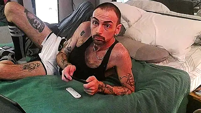 hungbot online show from December 2025 07:58:02 AM