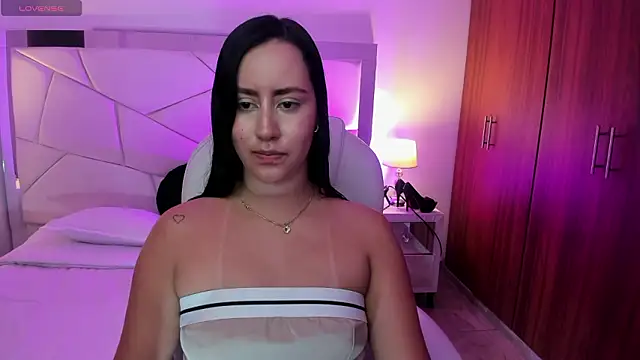 Natasha Kiim  online show from March 2026 04:38:02 AM