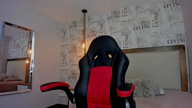 ALAHIACRUZ1 online show from February 2026 07:21:02 PM