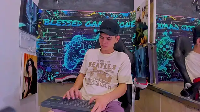 liam coleman25 online show from February 2026 04:07:01 AM