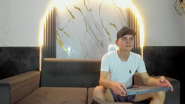 liam coleman25 online show from February 2026 04:24:01 AM