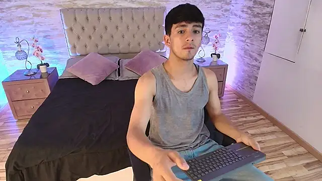 Axel Draven online show from April 2026 12:12:01 PM