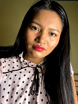 fenixzara online show from September 2025 06:33:01 PM