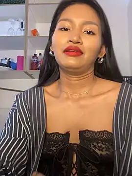 fenixzara online show from November 2025 07:35:02 PM