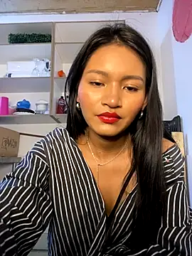 fenixzara online show from November 2025 06:40:01 PM