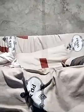 Snapshot of Ella_marie14 chatting on February 2026 11:31:02 PM Ella marie14 online show from February 2026 11:31:02 PM