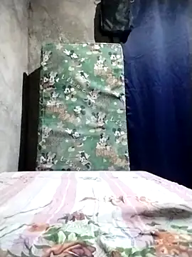 Snapshot of Ella_marie14 chatting on March 2026 05:57:01 AM Ella marie14 online show from March 2026 05:57:01 AM