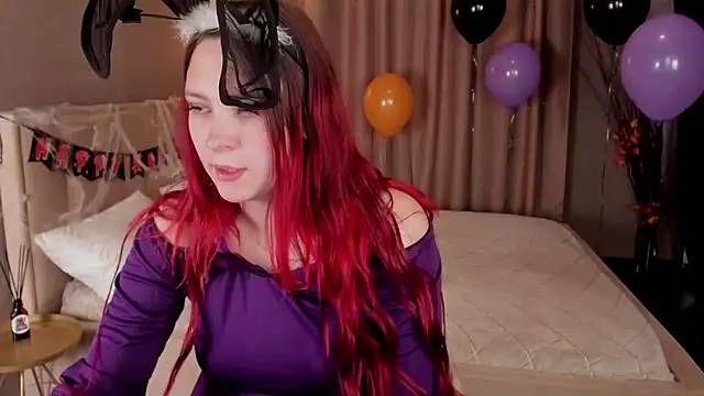 Monica  Queen online show from October 2025 05:30:01 AM