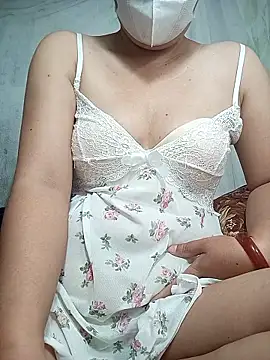 Snapshot of JinjinLy chatting on October 2025 01:13:01 PM JinjinLy online show from October 2025 01:13:01 PM