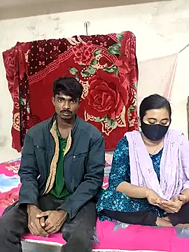 Love Queen11 online show from February 2026 04:03:02 PM