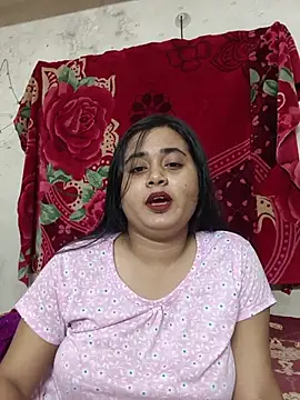 Snapshot of Love_Queen11 chatting on July 2026 04:22:01 PM Love Queen11 online show from July 2026 04:22:01 PM