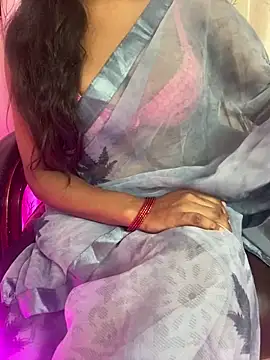 Snapshot of sweet-ananya23 chatting on September 2025 04:27:01 AM sweet-ananya23 online show from September 2025 04:27:01 AM