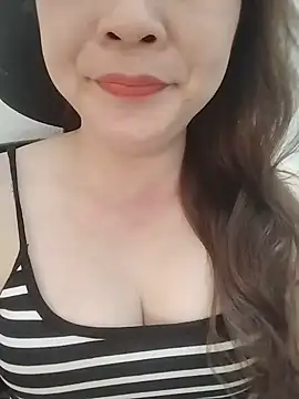Girl Shy2000 online show from June 2026 04:40:01 AM