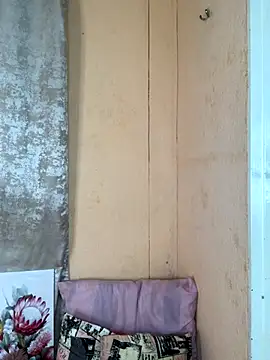 Caramel102004 online show from October 2025 08:17:01 PM