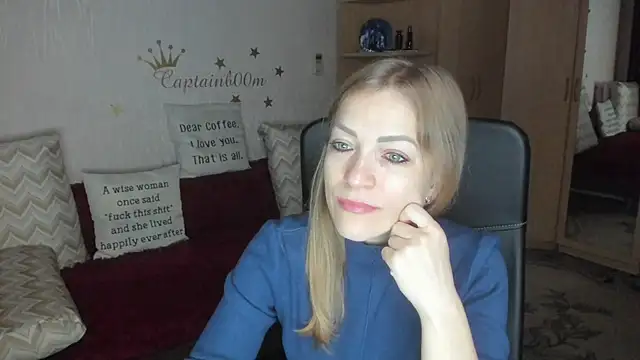 Tiffany Bates online show from October 2025 03:26:01 AM