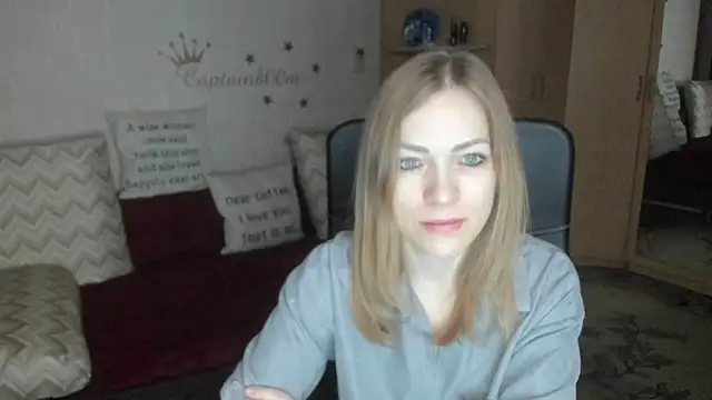 Tiffany Bates online show from November 2025 03:18:02 AM