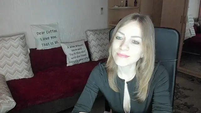 Tiffany Bates online show from April 2026 01:41:01 PM