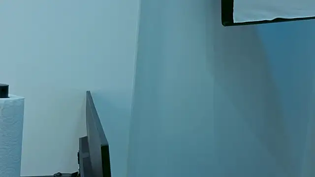 MilaYumi online show from October 2025 06:44:02 AM