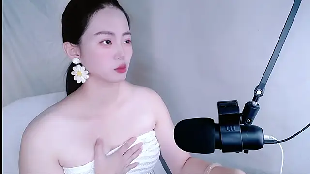 mitowato online show from October 2025 06:10:01 PM