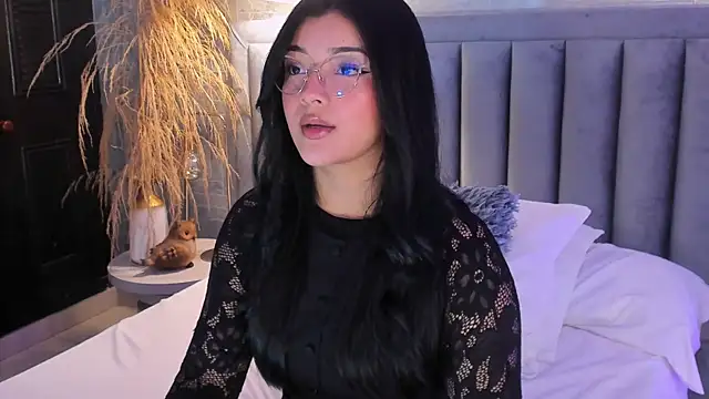 EmmaBlossom online show from April 2026 12:20:02 PM