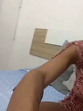 Naomi24herr online show from September 2025 09:29:02 PM