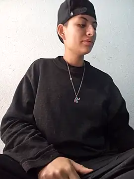 Owen tomboy online show from October 2025 03:13:01 PM