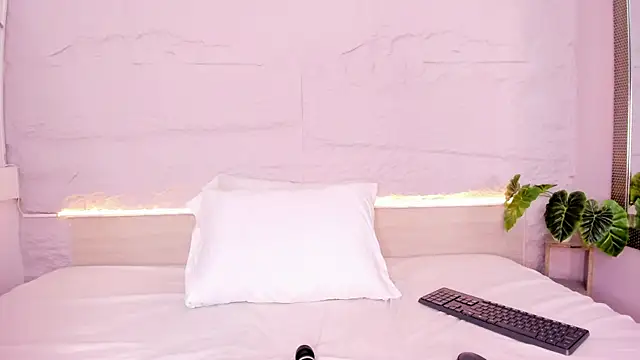 Snapshot of venusgreys1_ chatting on November 2025 12:02:02 PM venusgreys1 online show from November 2025 12:02:02 PM