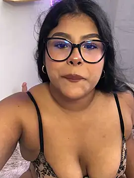 Snapshot of AnaBrowmn chatting on June 2026 05:01:02 PM AnaBrowmn online show from June 2026 05:01:02 PM