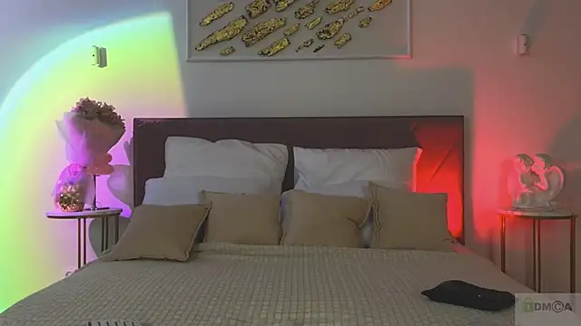 Nicole Broown  online show from February 2026 09:18:01 PM