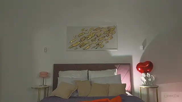 Nicole Broown  online show from February 2026 09:13:02 PM