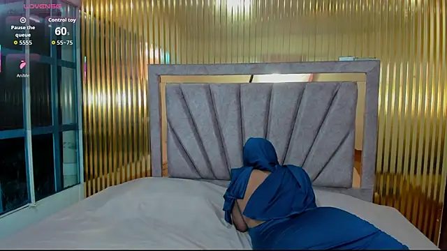 Amyra Rasi online show from December 2025 07:45:02 PM