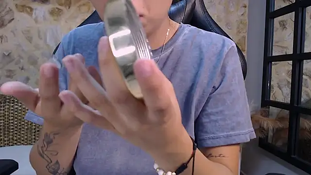 RousseGil  online show from October 2025 11:22:01 AM