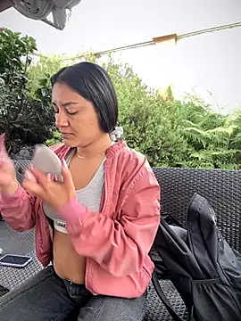 Snapshot of MelodyPink_ chatting on October 2025 01:29:02 PM MelodyPink online show from October 2025 01:29:02 PM