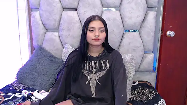 AnalyMilles online show from November 2025 11:13:01 AM