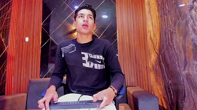 Stiben boy online show from November 2025 03:49:02 AM