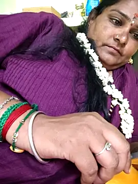 Snapshot of navyasree143 chatting on April 2026 12:28:01 PM navyasree143 online show from April 2026 12:28:01 PM