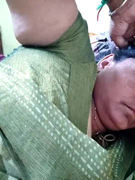 Snapshot of navyasree143 chatting on April 2026 09:58:02 AM navyasree143 online show from April 2026 09:58:02 AM