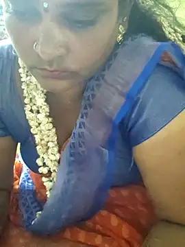 Snapshot of navyasree143 chatting on April 2026 04:45:01 PM navyasree143 online show from April 2026 04:45:01 PM