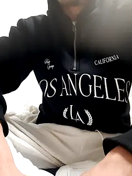 herkes26 online show from October 2025 10:09:02 PM