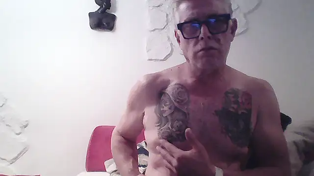 Andyrsdick online show from October 2025 10:07:01 PM