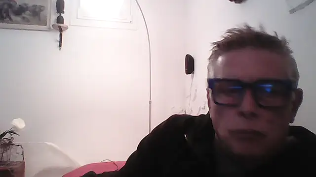 Andyrsdick online show from October 2025 08:17:02 PM