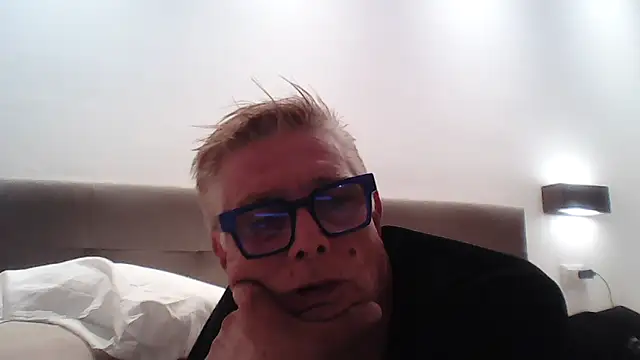 Andyrsdick online show from October 2025 07:16:02 PM