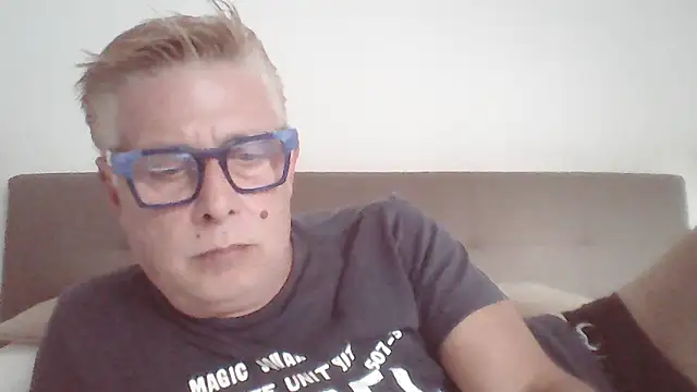Andyrsdick online show from October 2025 03:35:02 PM