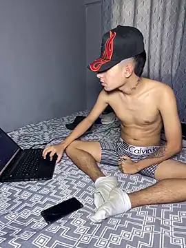 Snapshot of cristyan_arias chatting on September 2025 02:22:02 PM cristyan arias online show from September 2025 02:22:02 PM