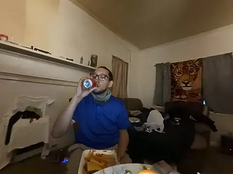 Snapshot of ThrowedWorldWide chatting on February 2026 12:18:02 AM ThrowedWorldWide online show from February 2026 12:18:02 AM